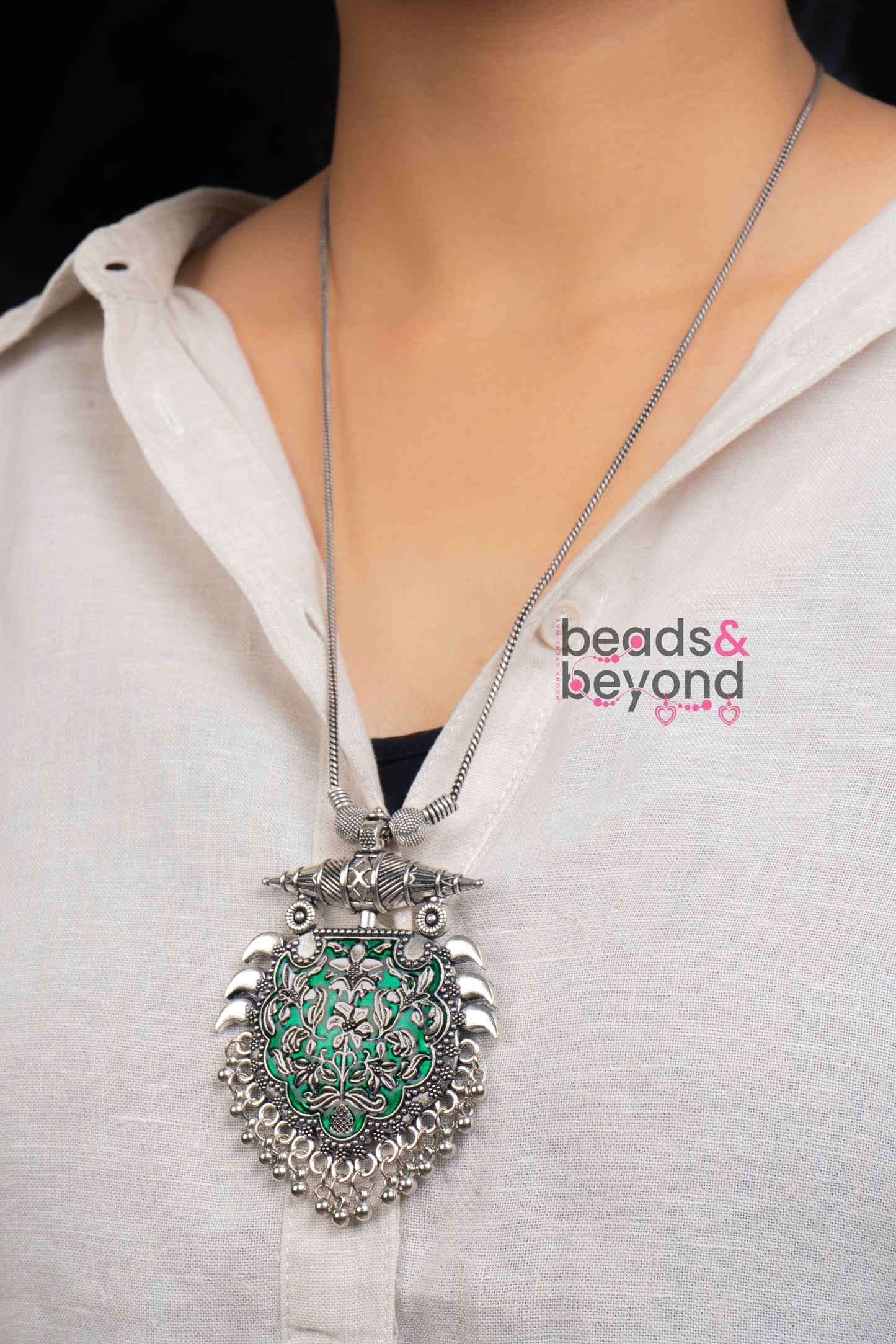 Hirat Pendant Necklace