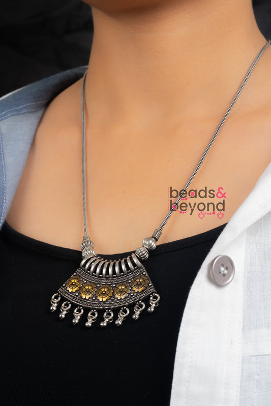 Dual Tone Floral Pendant Necklace