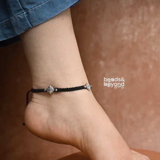 Rhombus Thread Anklet