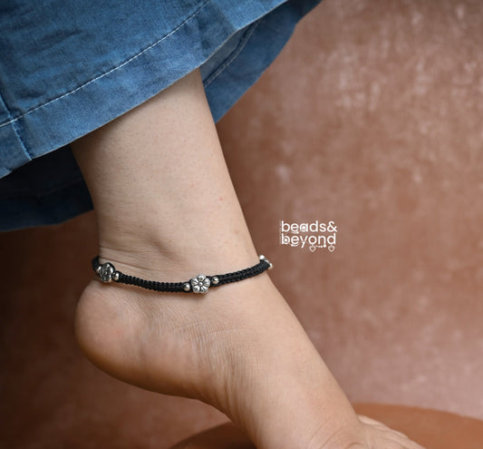 Floret Thread Anklet