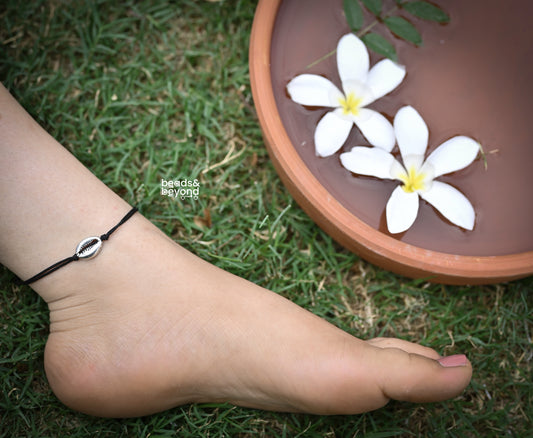 Kaudi Nazaarbattu Anklet