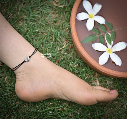 Rosebud Nazarbattu Anklet